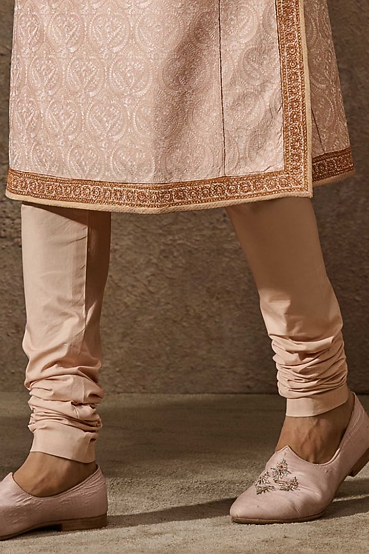 Salmon Textured Fabric Marori Embroidered Kurta Set by Tarun Tahiliani Men at Pernia's Pop Up Shop