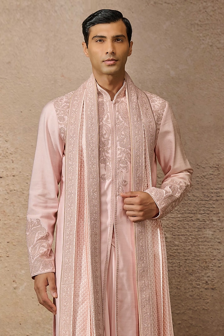 Salmon Tussar Slub & Double Georgette Paisley Embroidered Kurta Set by Tarun Tahiliani Men at Pernia's Pop Up Shop