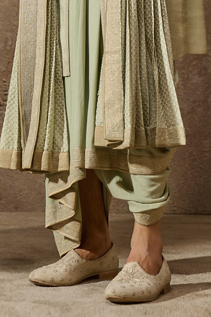 Jade Tussar Slub & Double Georgette Paisley Embroidered Kurta Set by Tarun Tahiliani Men at Pernia's Pop Up Shop