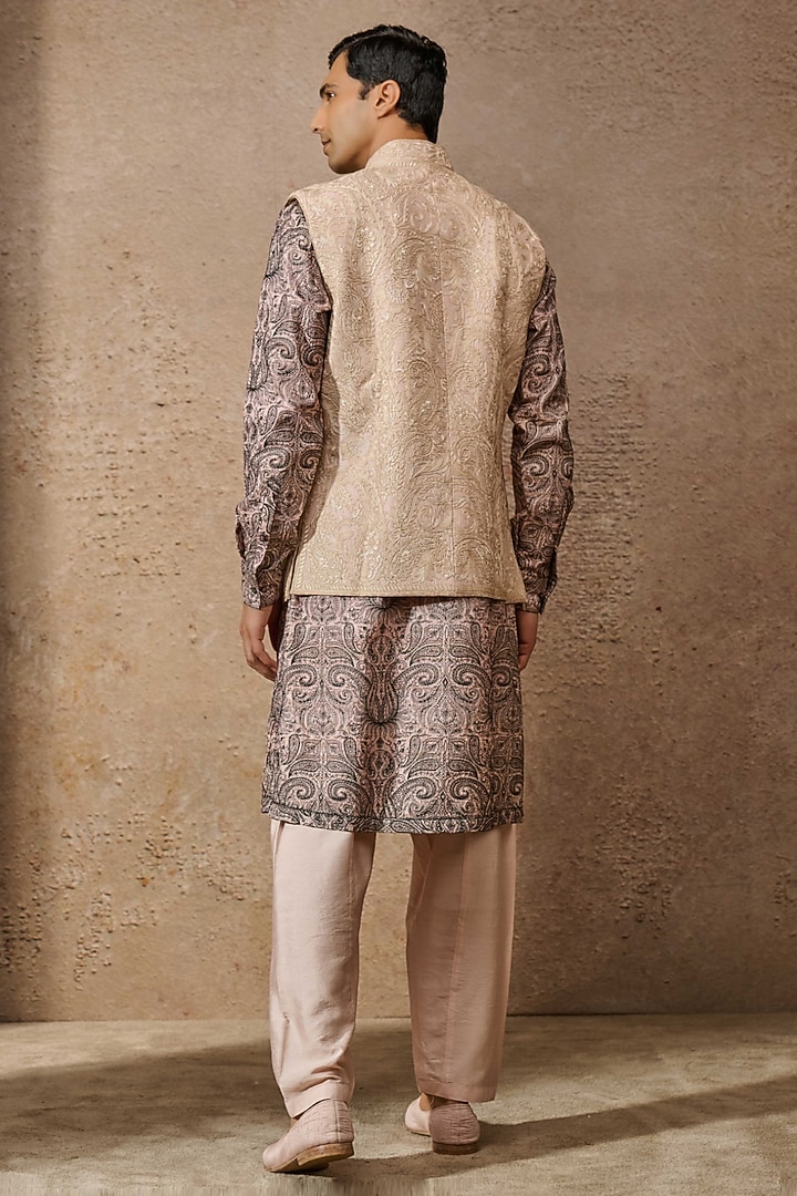 Salmon Silk Dupion & Georgette Aari Embroidered Bundi Jacket Set by Tarun Tahiliani Men at Pernia's Pop Up Shop