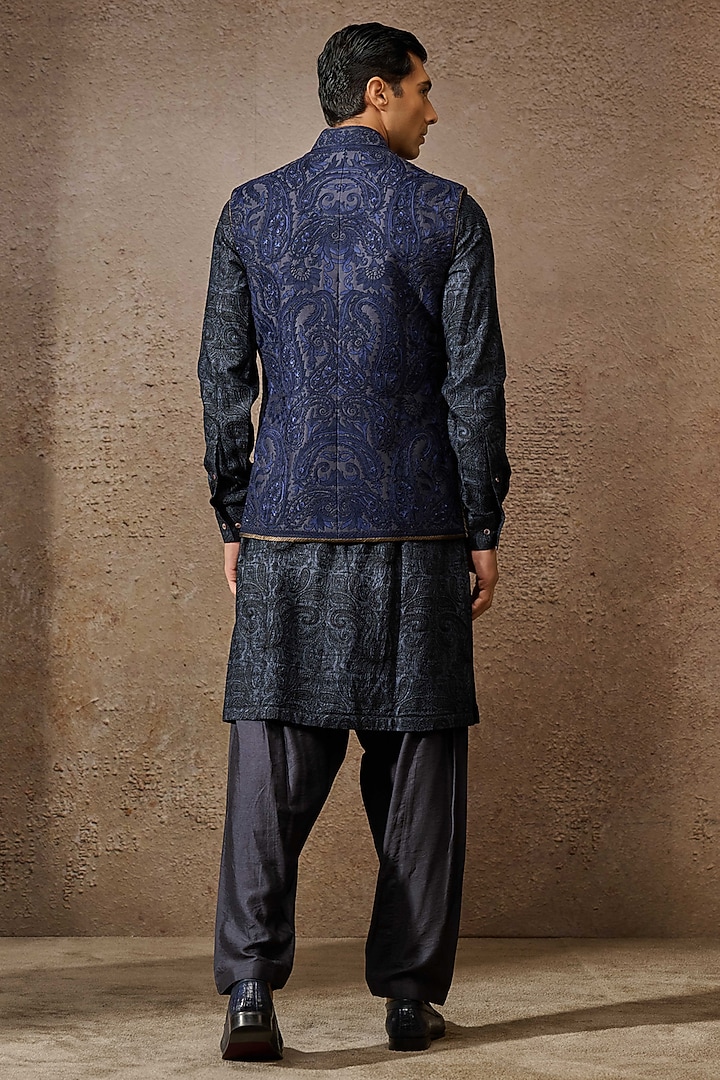 Navy Silk Dupion & Georgette Aari Embroidered Bundi Jacket Set by Tarun Tahiliani Men at Pernia's Pop Up Shop