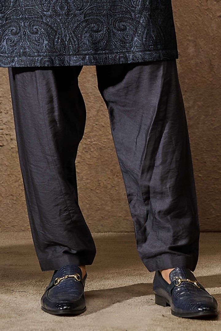 Navy Silk Dupion & Georgette Aari Embroidered Bundi Jacket Set by Tarun Tahiliani Men at Pernia's Pop Up Shop