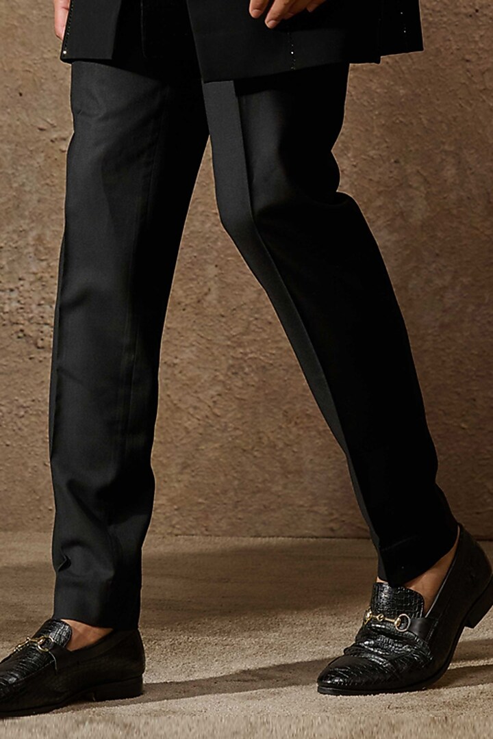 Black Japanese Crepe & Cotton Velvet Groom Sherwani Set by Tarun Tahiliani Men at Pernia's Pop Up Shop