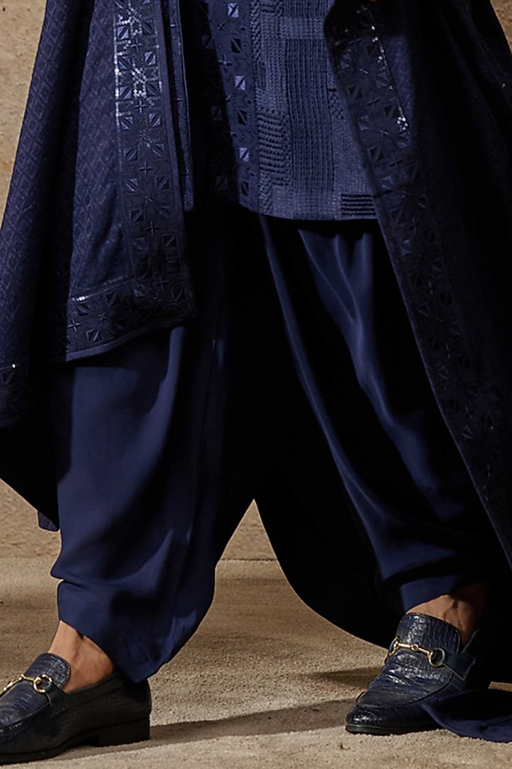 Navy Silk Double Georgette Sequins Embroidered Kurta Set by Tarun Tahiliani Men at Pernia's Pop Up Shop