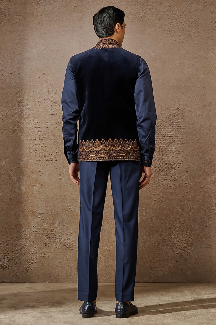 Navy Cotton Velvet Marori Embroidered Bundi Jacket by Tarun Tahiliani Men at Pernia's Pop Up Shop