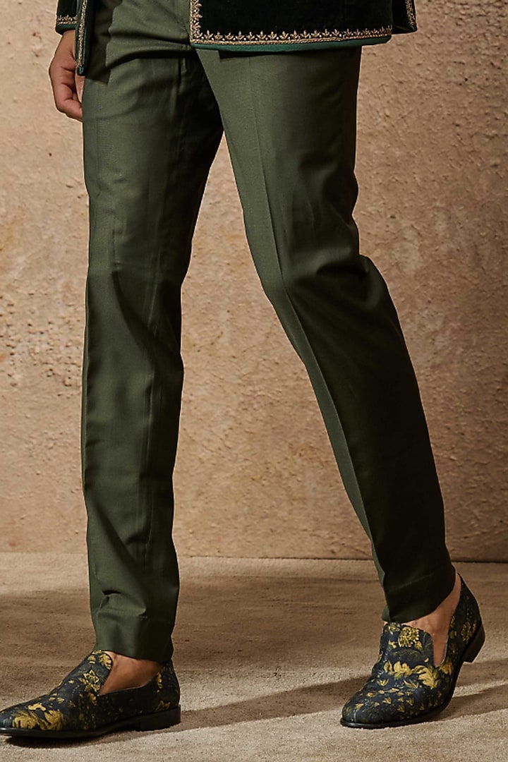 Emerald Cotton Velvet Zardosi Embroidered Groom Indowestern Bandhgala Set by Tarun Tahiliani Men at Pernia's Pop Up Shop