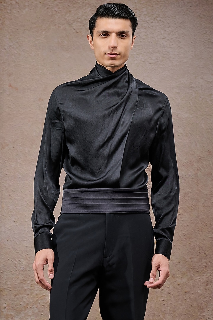 Ivory-Black Double Georgette Resham Embroidered Groom Bandhgala Set by Tarun Tahiliani Men at Pernia's Pop Up Shop