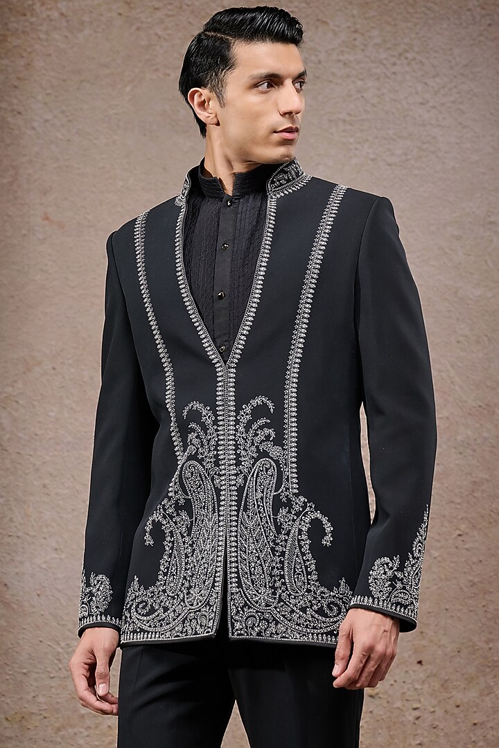 Black Double Georgette Hand Embroidered Groom Bandhgala Set by Tarun Tahiliani Men at Pernia's Pop Up Shop