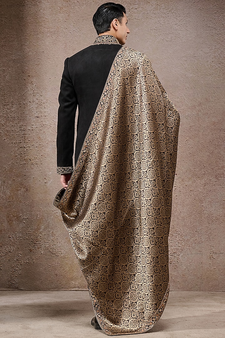 Black Silk Velvet & Japanese Crepe Zardosi Embroidered Groom Sherwani Set by Tarun Tahiliani Men at Pernia's Pop Up Shop