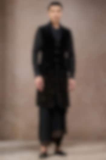 Black Cotton Velvet Sleeveless Groom Sherwani Set by Tarun Tahiliani Men at Pernia's Pop Up Shop