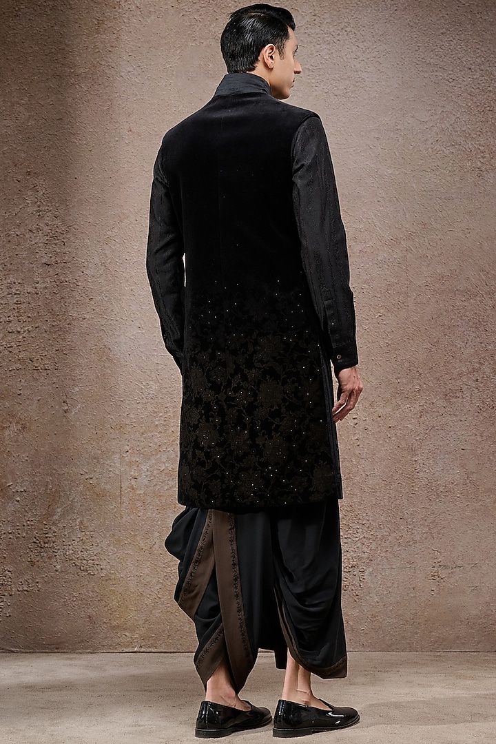Black Cotton Velvet Sleeveless Groom Sherwani Set by Tarun Tahiliani Men at Pernia's Pop Up Shop