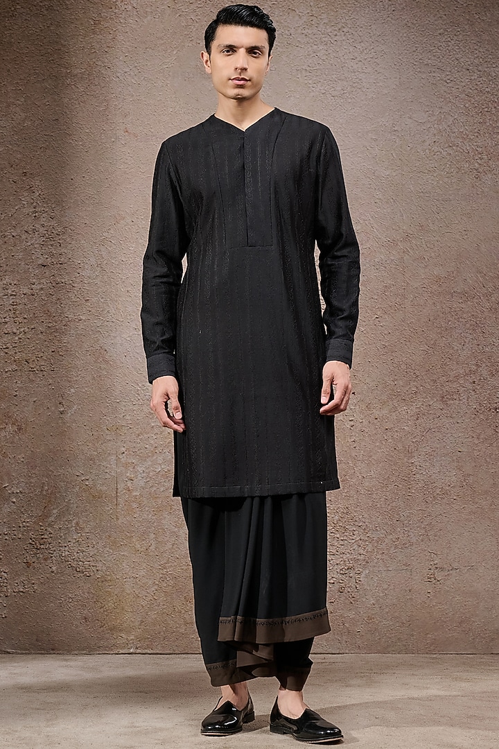 Black Cotton Velvet Sleeveless Groom Sherwani Set by Tarun Tahiliani Men at Pernia's Pop Up Shop