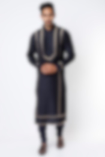 Navy Blue Textured Kurta Set by Tarun Tahiliani Men at Pernia's Pop Up Shop