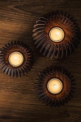 Brown Pinewood Tea Light Holder (Set Of 3) by Think Artly