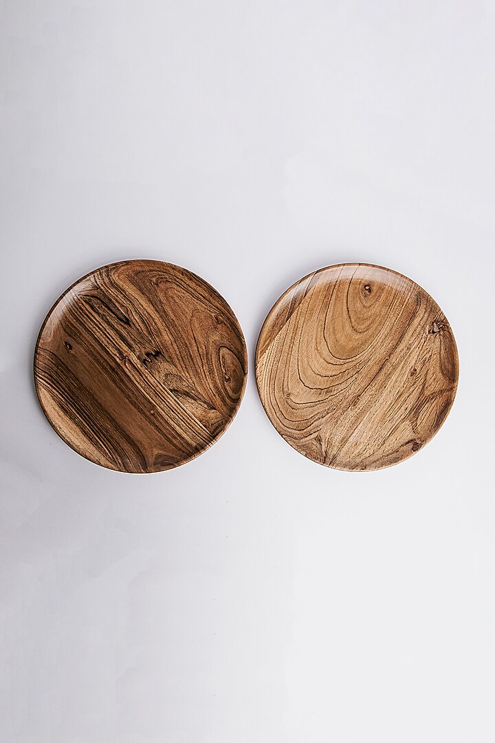 Brown Acacia Wood Plate Set by Think Artly at Pernia's Pop Up Shop