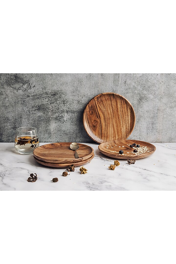 Brown Acacia Wood Plate Set by Think Artly at Pernia's Pop Up Shop