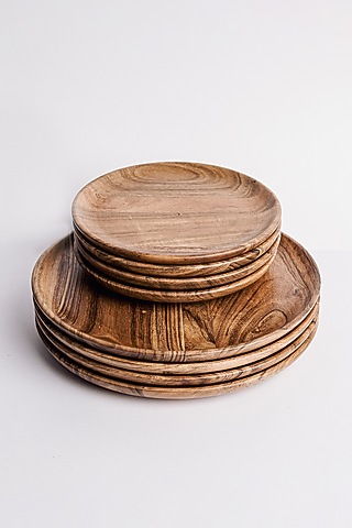 Brown Acacia Wood Plate Set by Think Artly