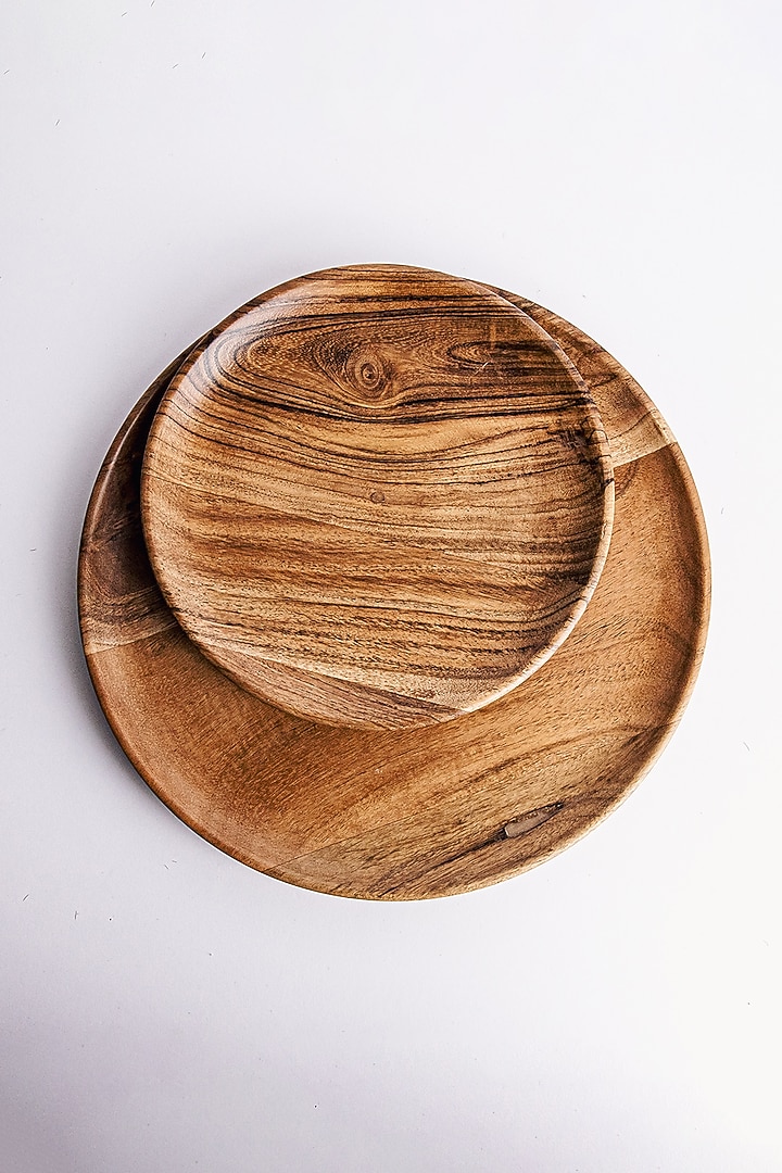 Brown Acacia Wood Plate Set by Think Artly at Pernia's Pop Up Shop