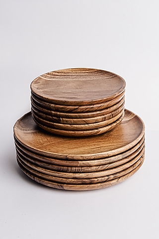 Brown Acacia Wood Plate Set by Think Artly