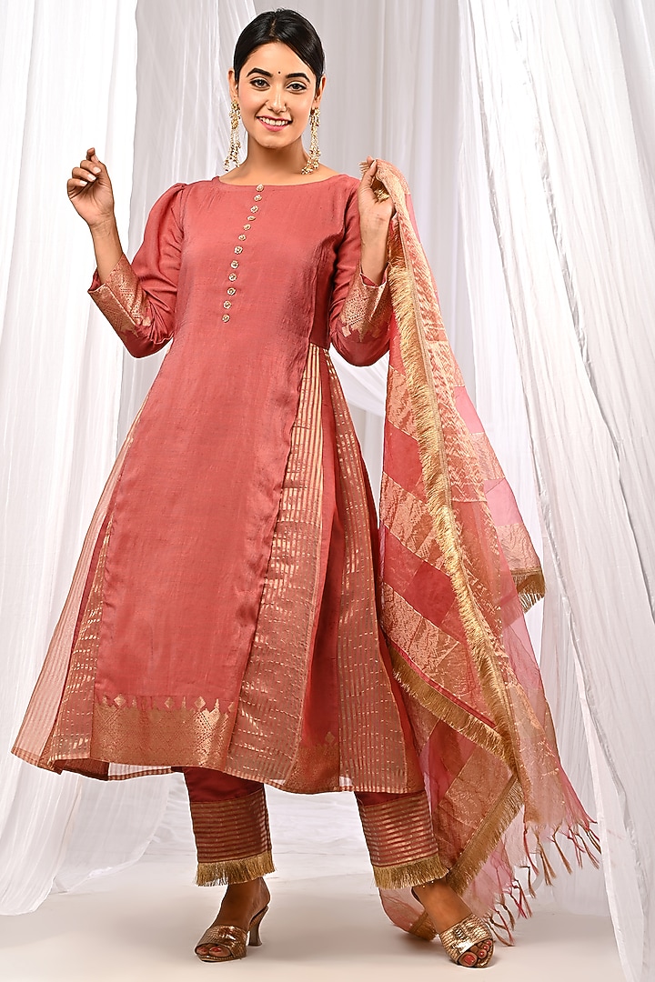 Peach Cotton Silk Printed & Embroidered Kurta Set by The Home Affair at Pernia's Pop Up Shop