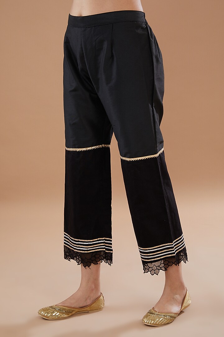 Black Chanderi Kurta Set by The Home Affair at Pernia's Pop Up Shop