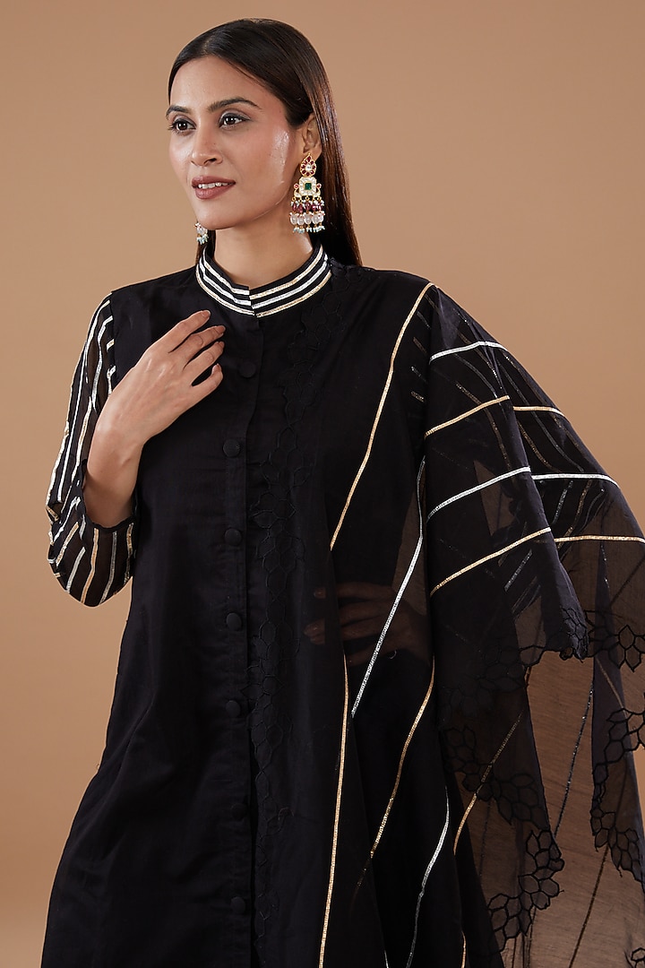 Black Chanderi Kurta Set by The Home Affair at Pernia's Pop Up Shop