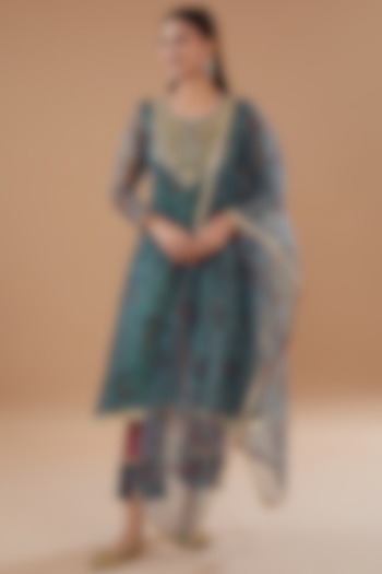 Grey Chanderi Organza Printed Kurta Set by The Home Affair at Pernia's Pop Up Shop