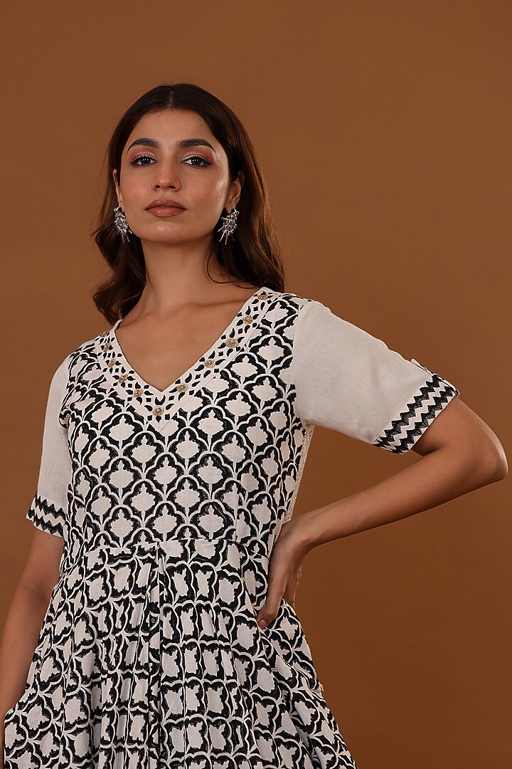 White & Black Handloom Cotton Hand Block Printed Draped Choga Vacation Dress With Potli by The Home Affair at Pernia's Pop Up Shop