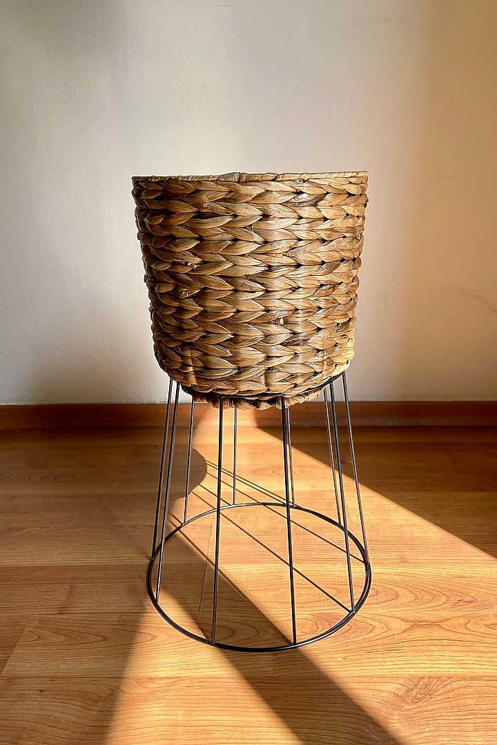 Brown & Black Water Hyacinth Planter by The house of trendz at Pernia's Pop Up Shop