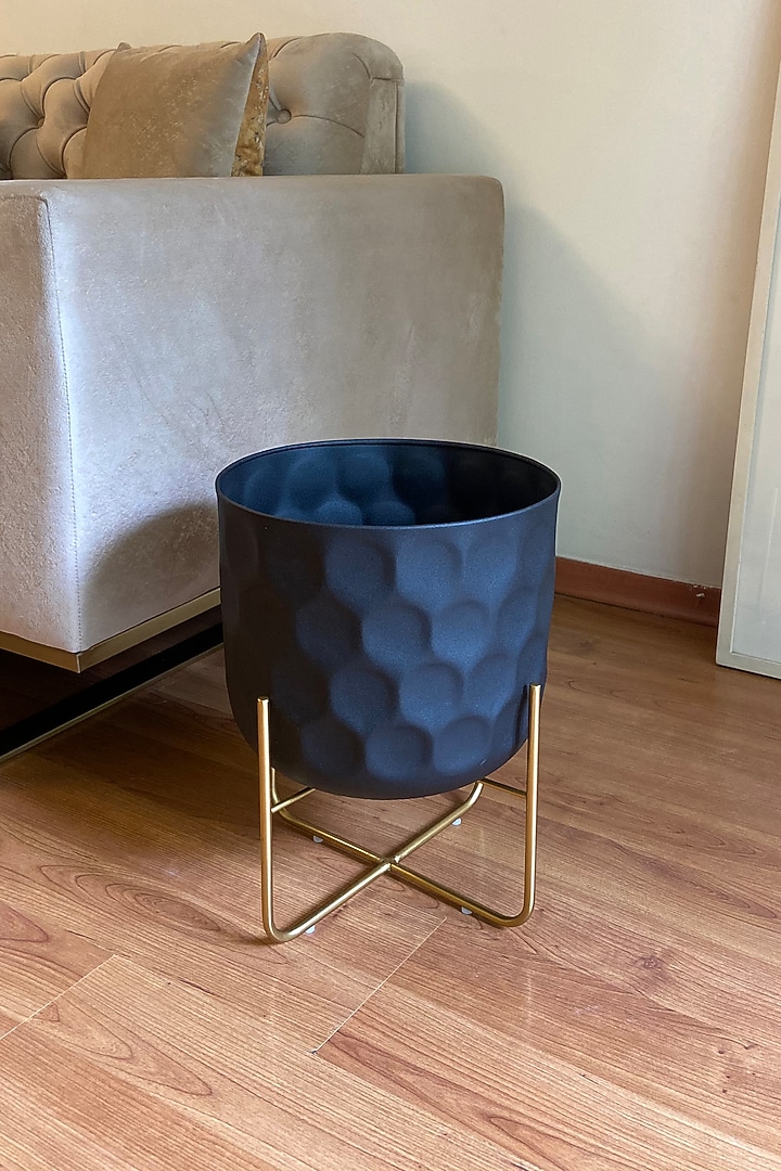 Matte Black & Gold Metal Planter by The house of trendz at Pernia's Pop Up Shop