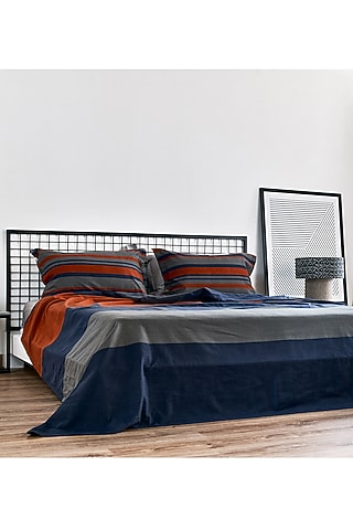 Multi-Colored Yarn-Dyed & Woven Bedsheet Set by Thoppia