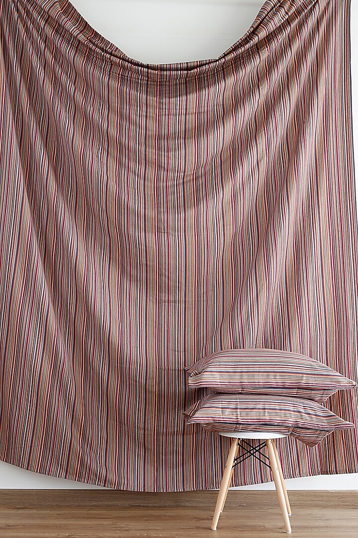 Faded Red Yarn-Dyed & Woven Bedsheet Set by Thoppia at Pernia's Pop Up Shop