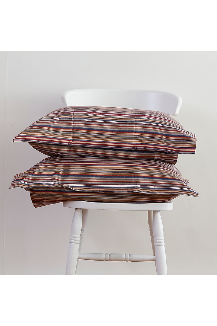 Faded Red Yarn-Dyed & Woven Bedsheet Set by Thoppia at Pernia's Pop Up Shop