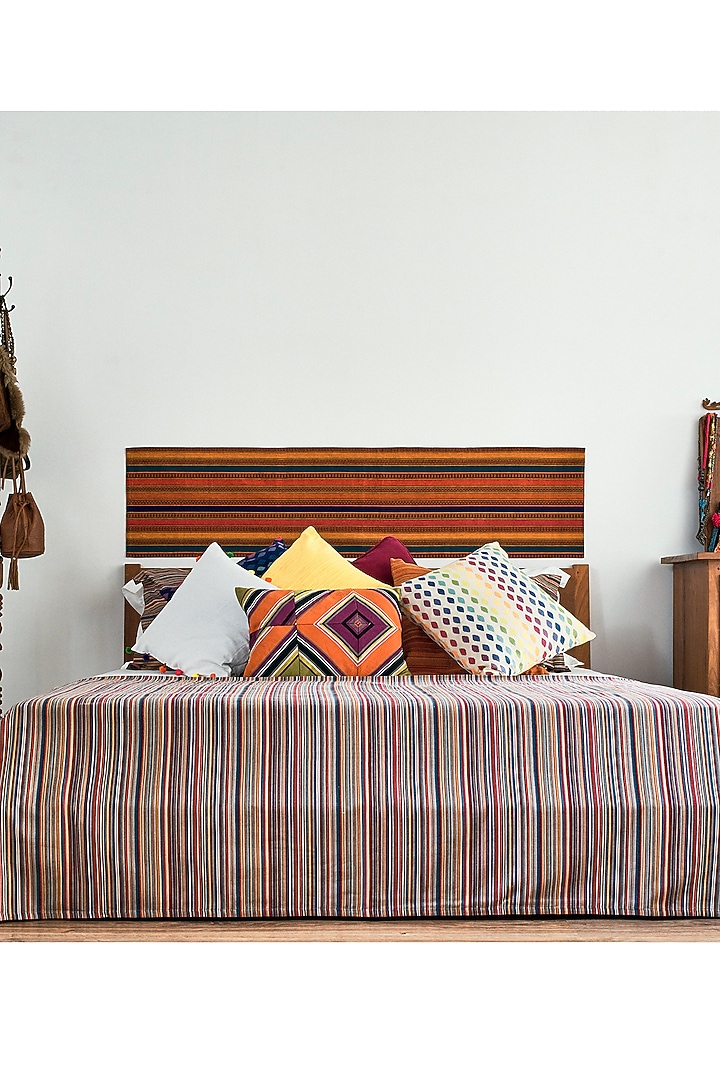 Faded Red Yarn-Dyed & Woven Bedsheet Set by Thoppia at Pernia's Pop Up Shop