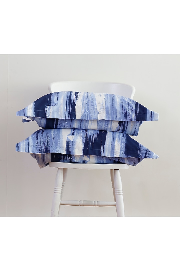 Cobalt Blue & White Printed Bedsheet Set by Thoppia at Pernia's Pop Up Shop