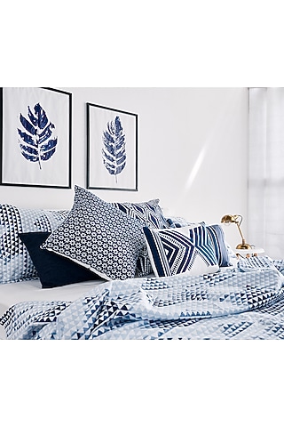 Dark Blue & White Printed Bedsheet Set by Thoppia