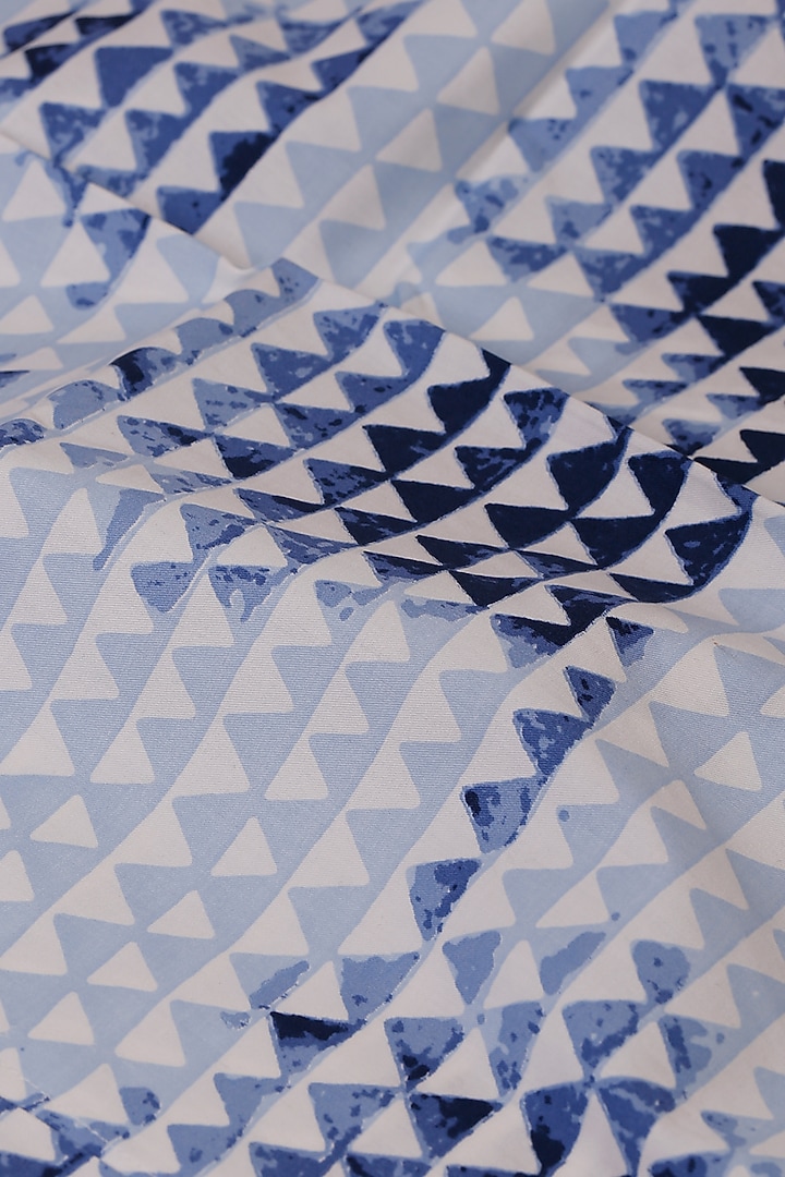 Dark Blue & White Printed Bedsheet Set by Thoppia at Pernia's Pop Up Shop