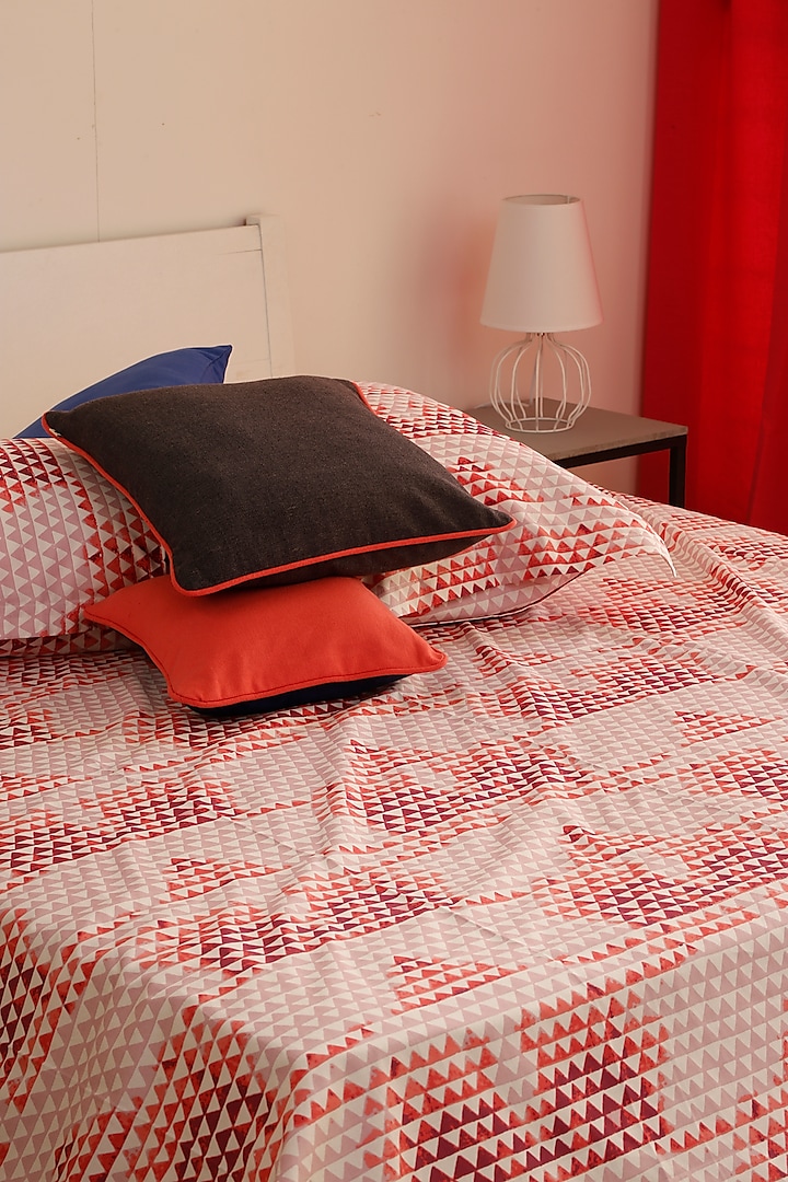 Faded Red & White Printed Bedsheet Set by Thoppia