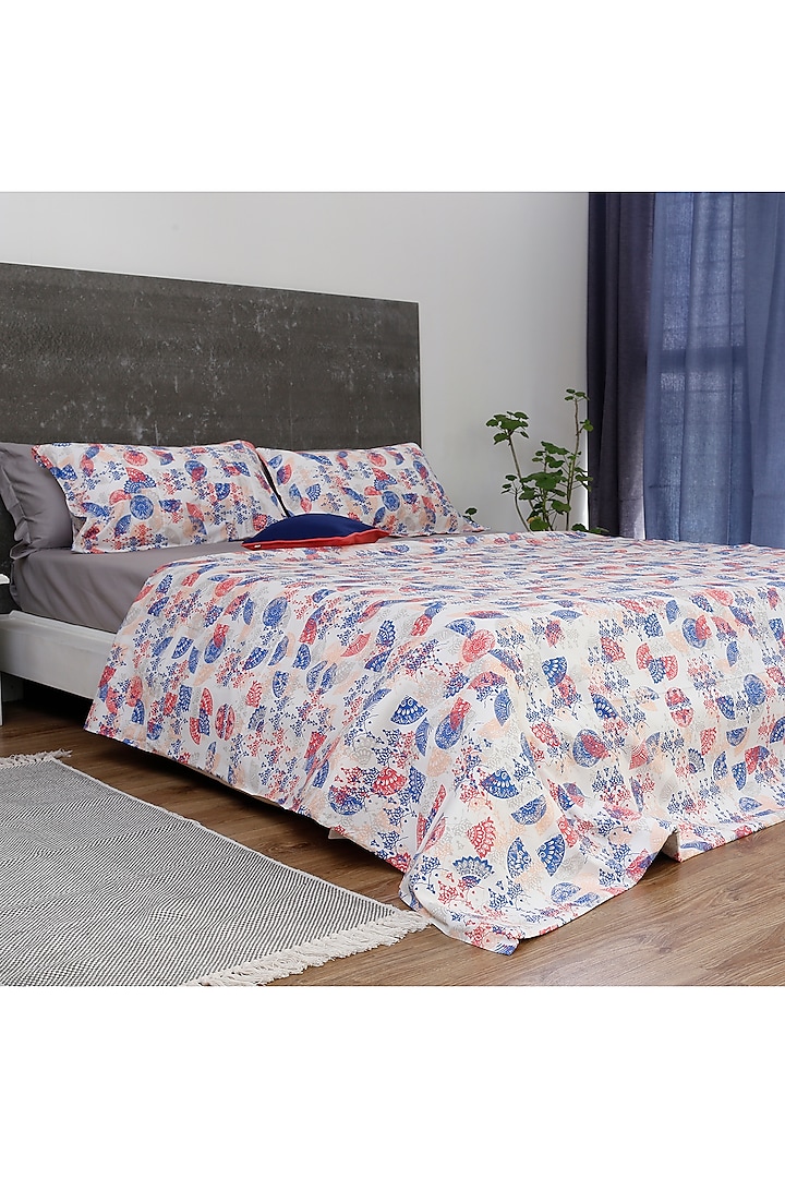 Red & Sky Blue Printed Bedsheet Set by Thoppia