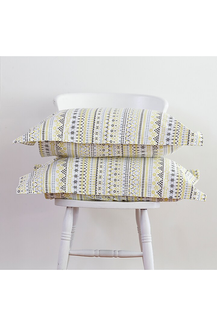 Lime Printed Bedsheet Set by Thoppia at Pernia's Pop Up Shop