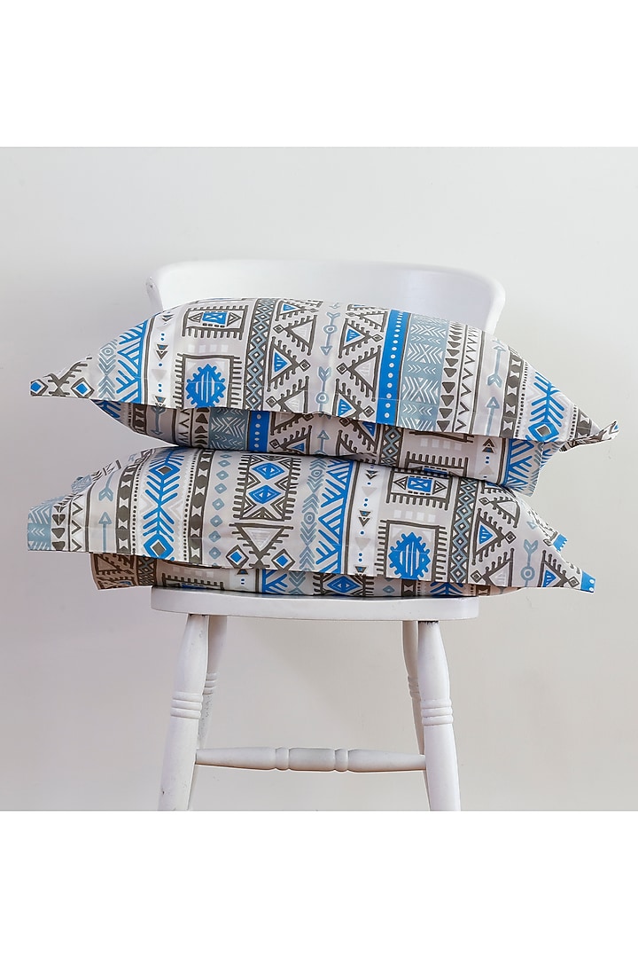 Multi-Colored Bedsheet Set With Rotary Print by Thoppia at Pernia's Pop Up Shop