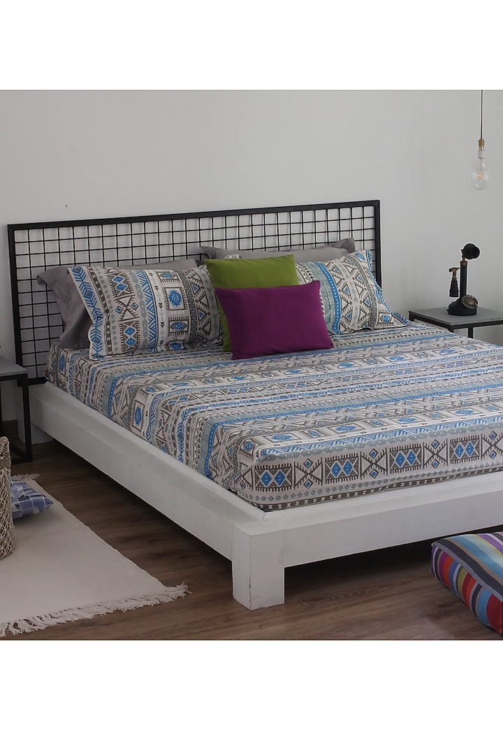 Multi-Colored Bedsheet Set With Rotary Print by Thoppia at Pernia's Pop Up Shop