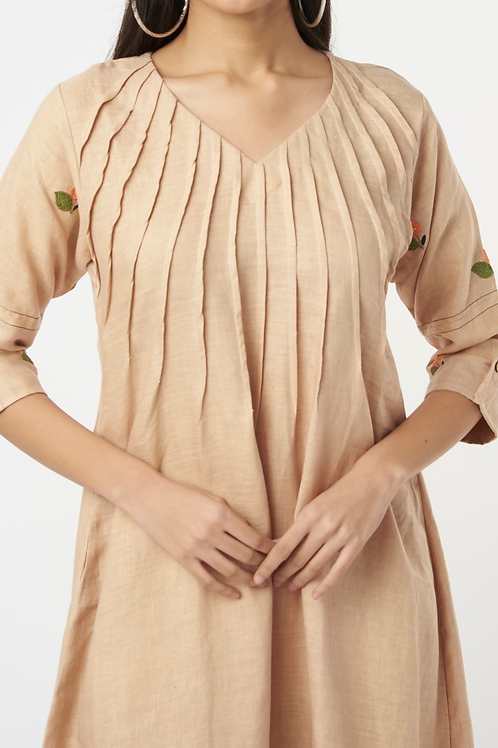 Beige Pure Hemp Kurta by The House of Hemp at Pernia's Pop Up Shop
