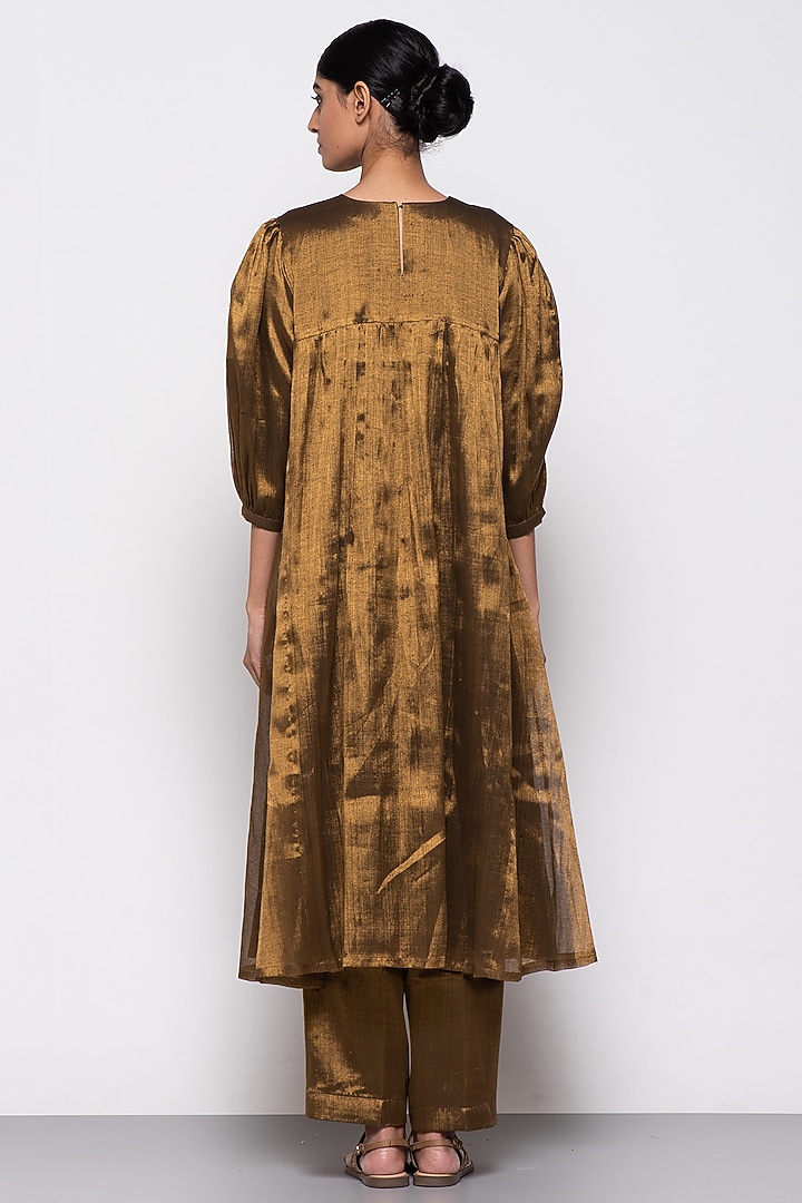 Copper Zari & Handloom Tissue Gathered Handwoven Kurta Set by THE WEAVES at Pernia's Pop Up Shop