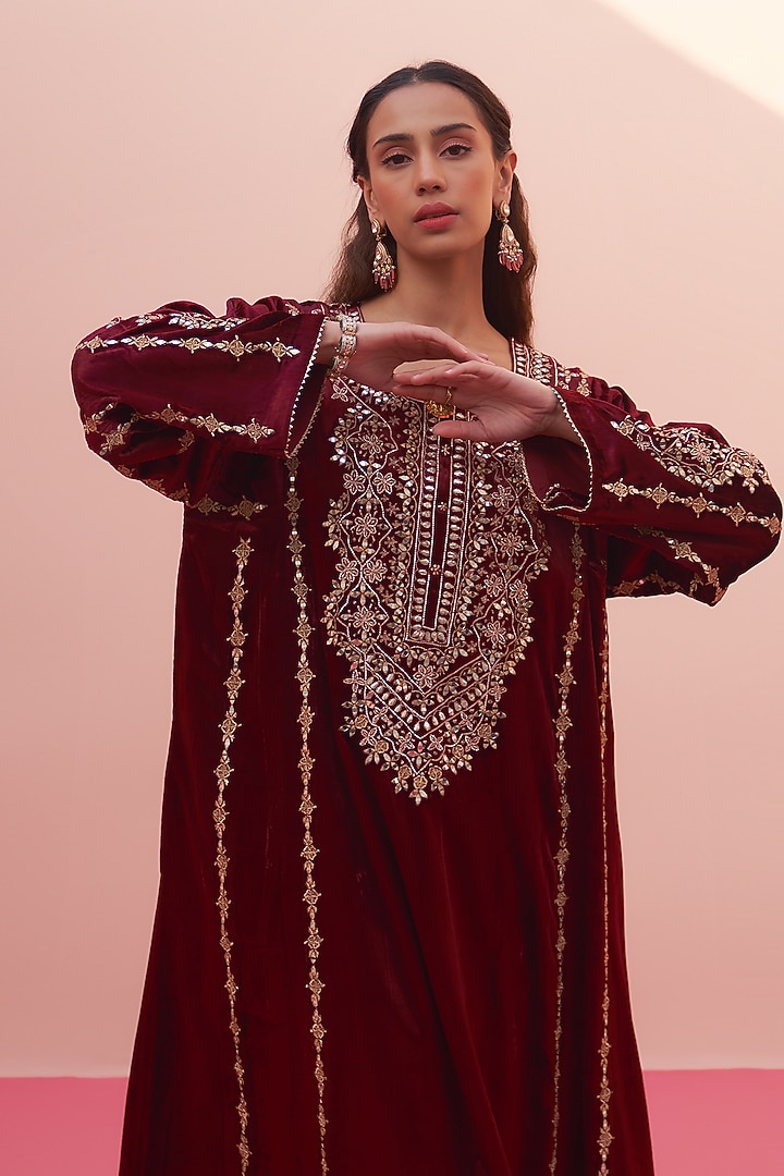 Maroon Velvet Embroidered Choga Set by Angad Singh at Pernia's Pop Up Shop