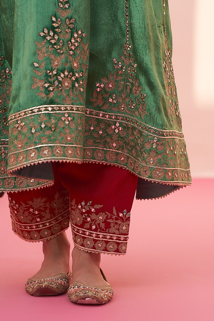 Green Velvet Embroidered Choga Set by Angad Singh at Pernia's Pop Up Shop