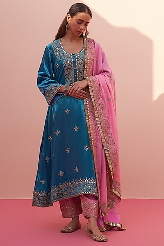 Firozi Velvet Embroidered Choga Set by Angad Singh