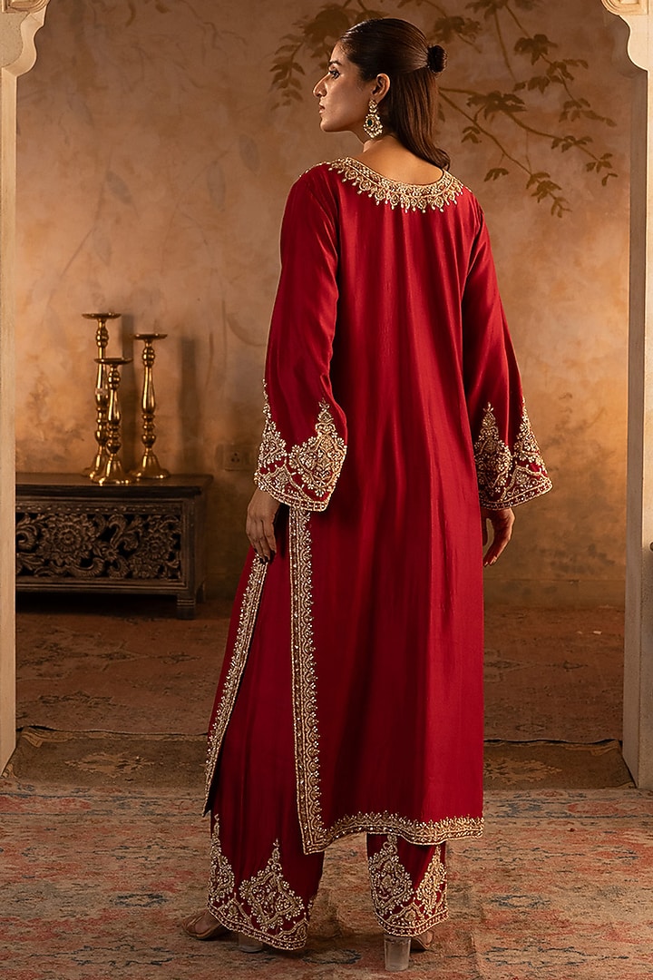 Maroon Silk Embroidered Kurta Set by Angad Singh at Pernia's Pop Up Shop