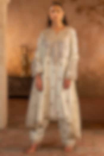 Pistachio Green Silk Embroidered Kurta Set by Angad Singh at Pernia's Pop Up Shop