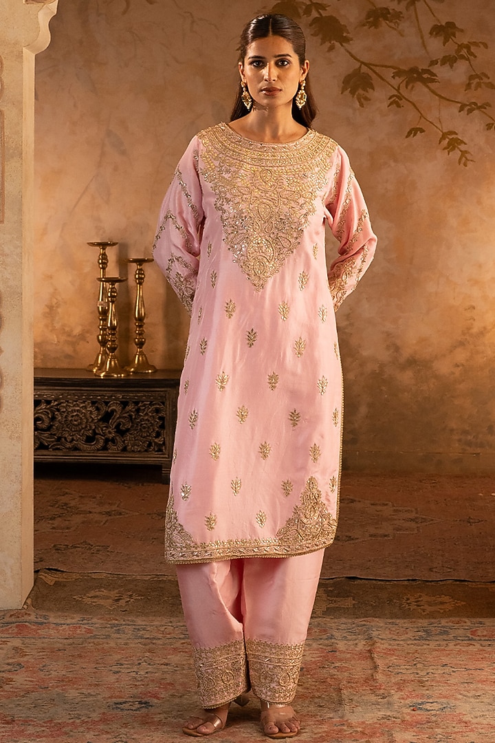 Blush Pink Silk Embroidered Kurta Set by Angad Singh at Pernia's Pop Up Shop